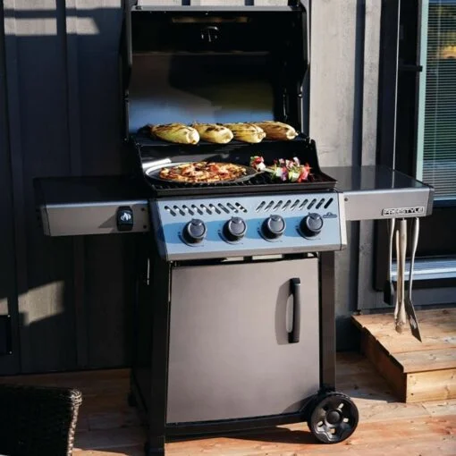 Napoleon Freestyle 425 Gas Grill - Image 2